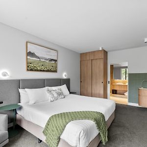 King Room Garden View